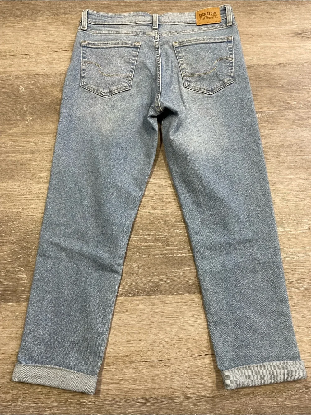 Levi’s Signature Boyfriend Light Wash Stretch Jeans Size 10 (W30) Cuffed 24”